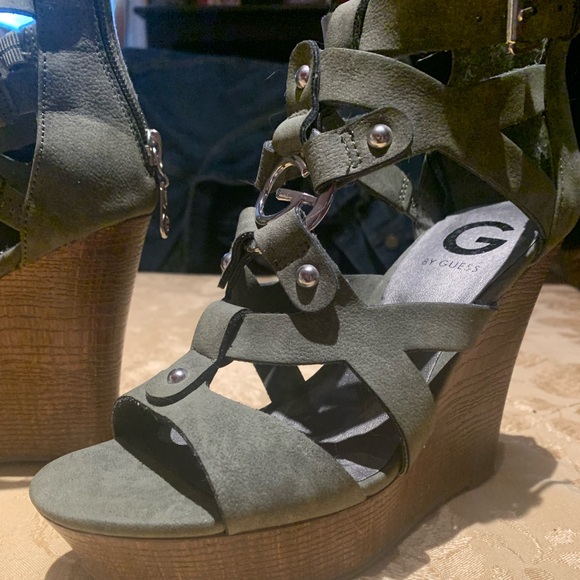 Guess Green Strappy Wedge Sandals - Picture 1 of 6